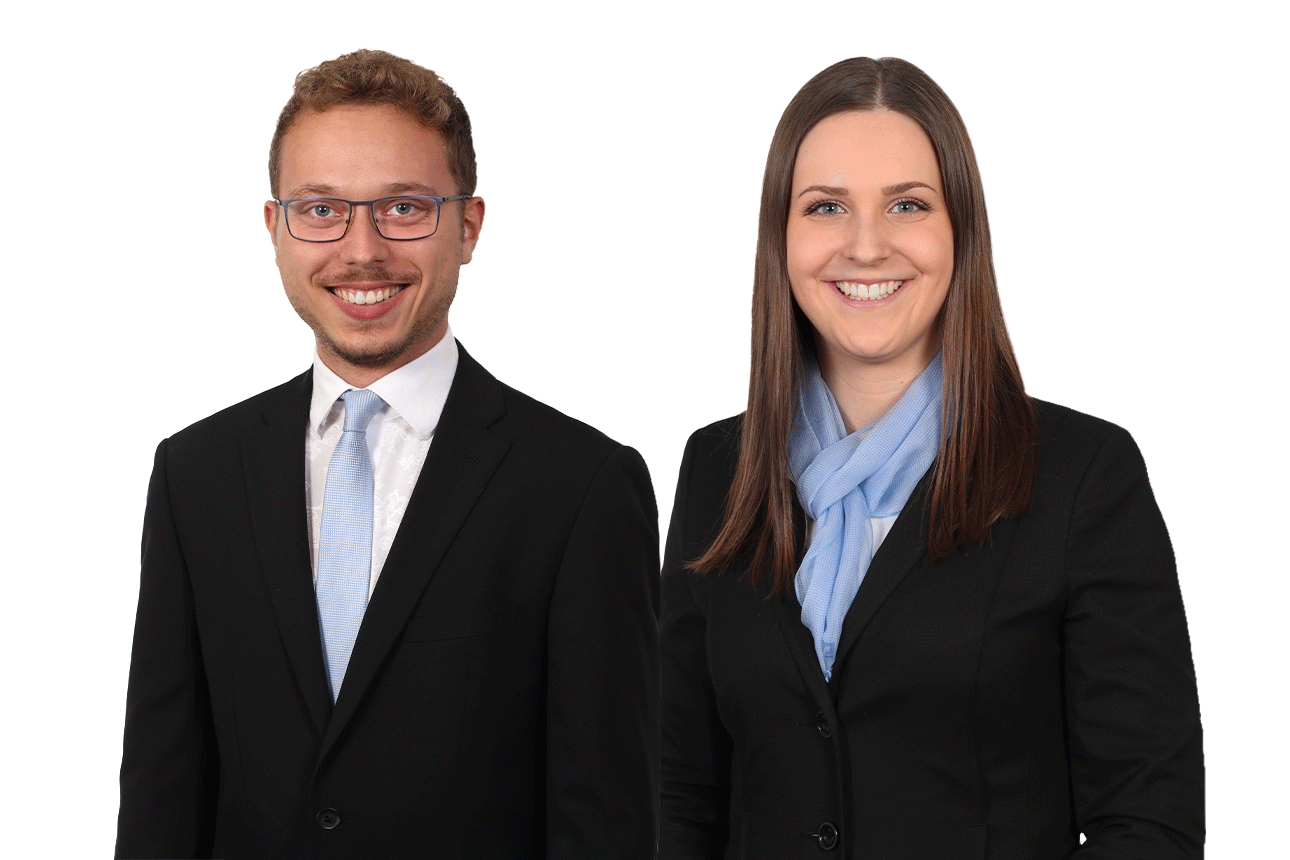 Ein Mann und neun Frauen in Anzügen
