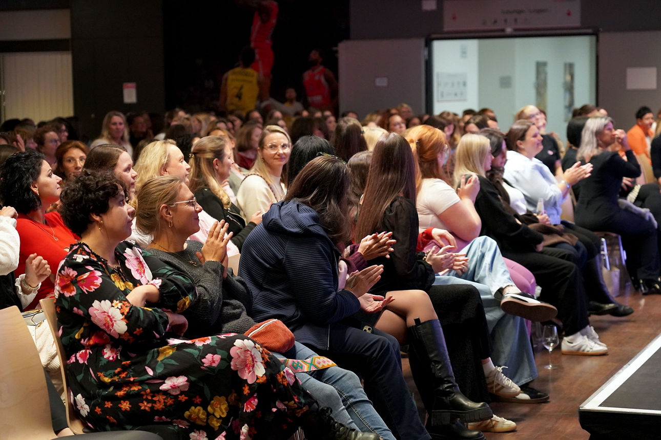 Über 300 Frauen haben das Female Finance Forum besucht