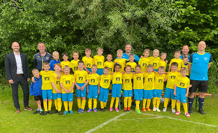 Neue Trikots für den FC PUZ