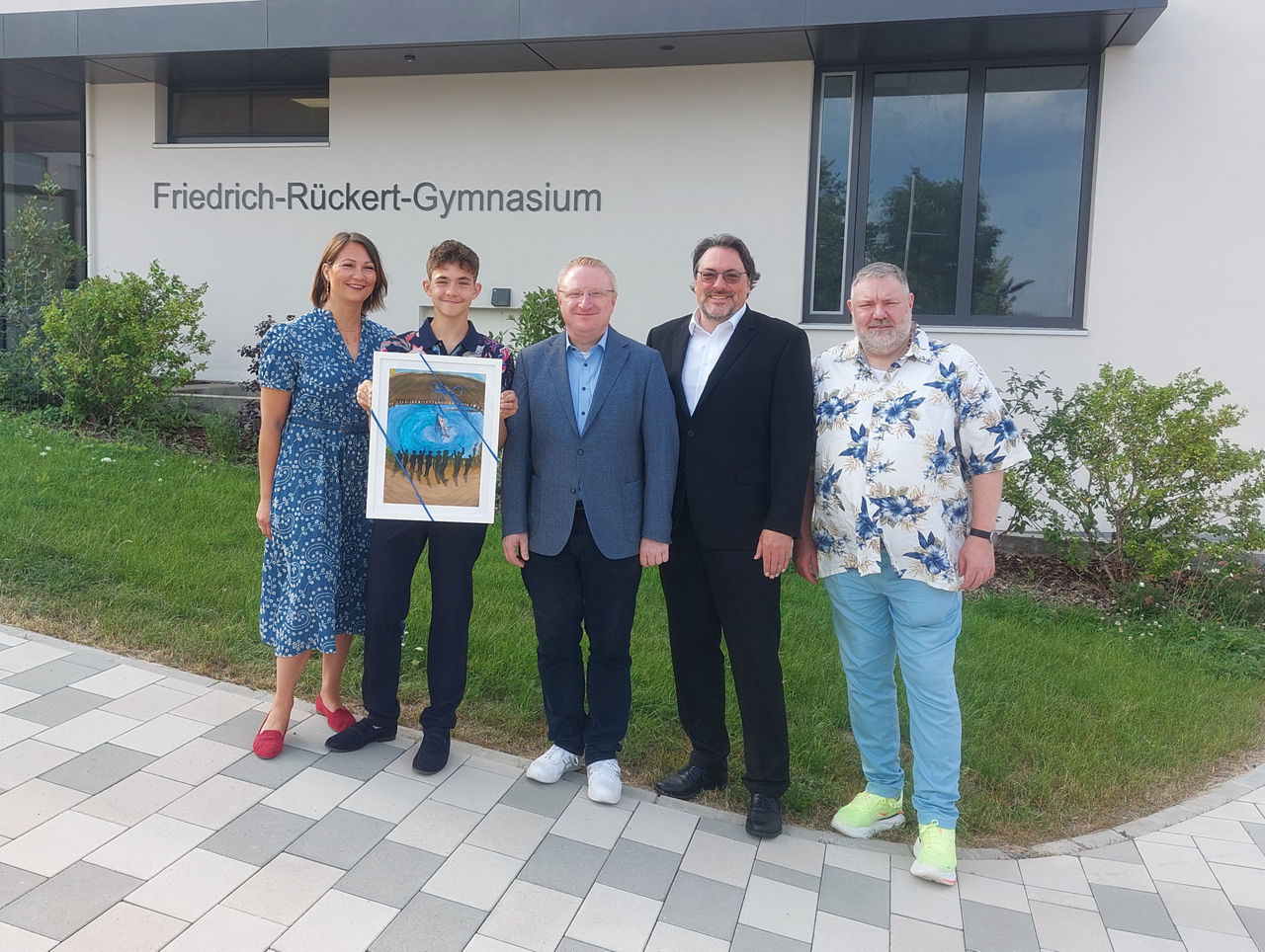Übergabe Siegerbild 5. Platz Landesebene Jugendmalwettbewerb