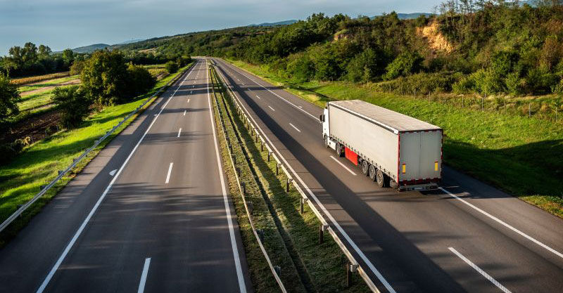 LKW auf Autobahn