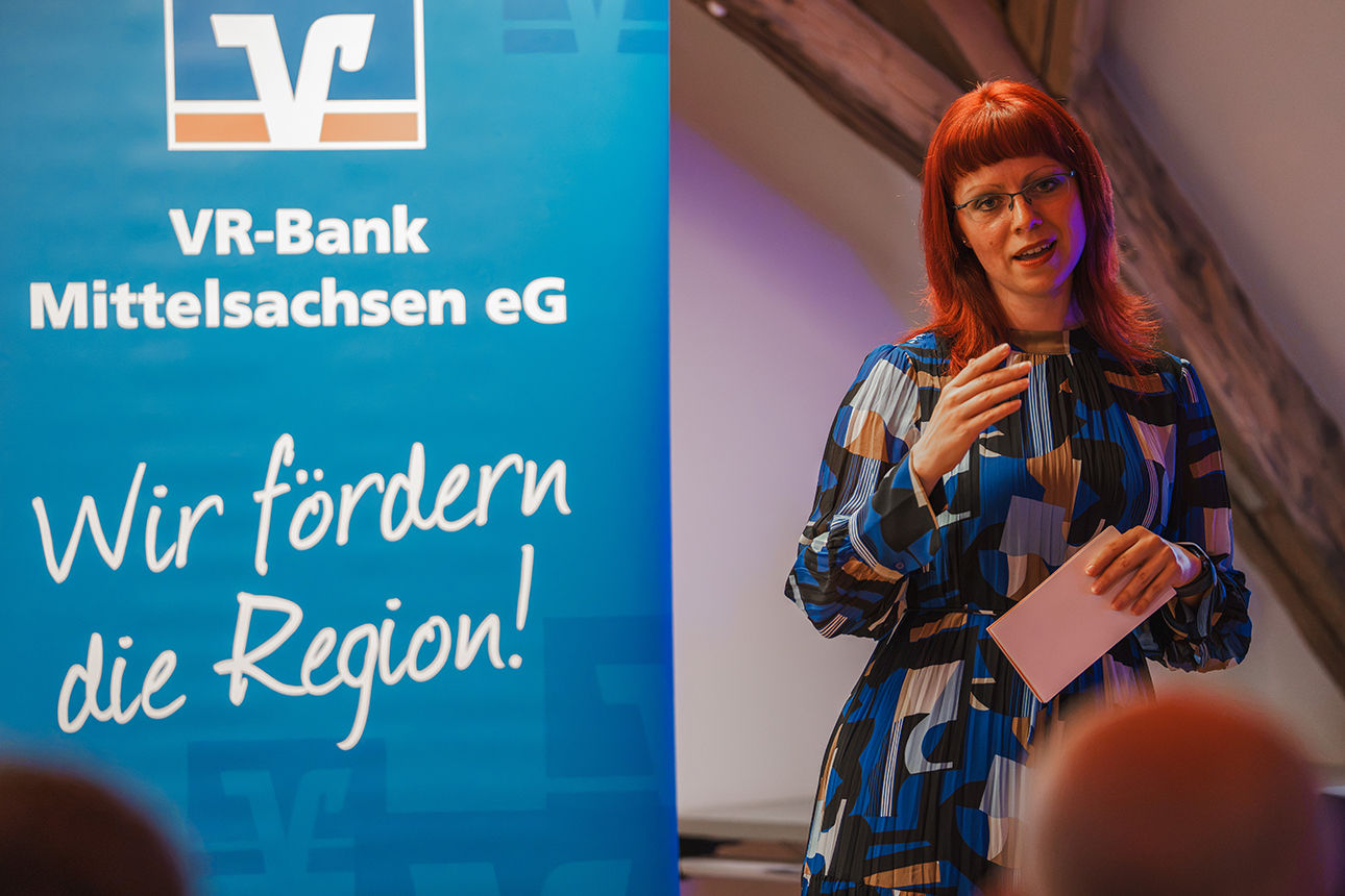 Frau Koschnick hält eine Rede im Rahmen der Preisverleihung