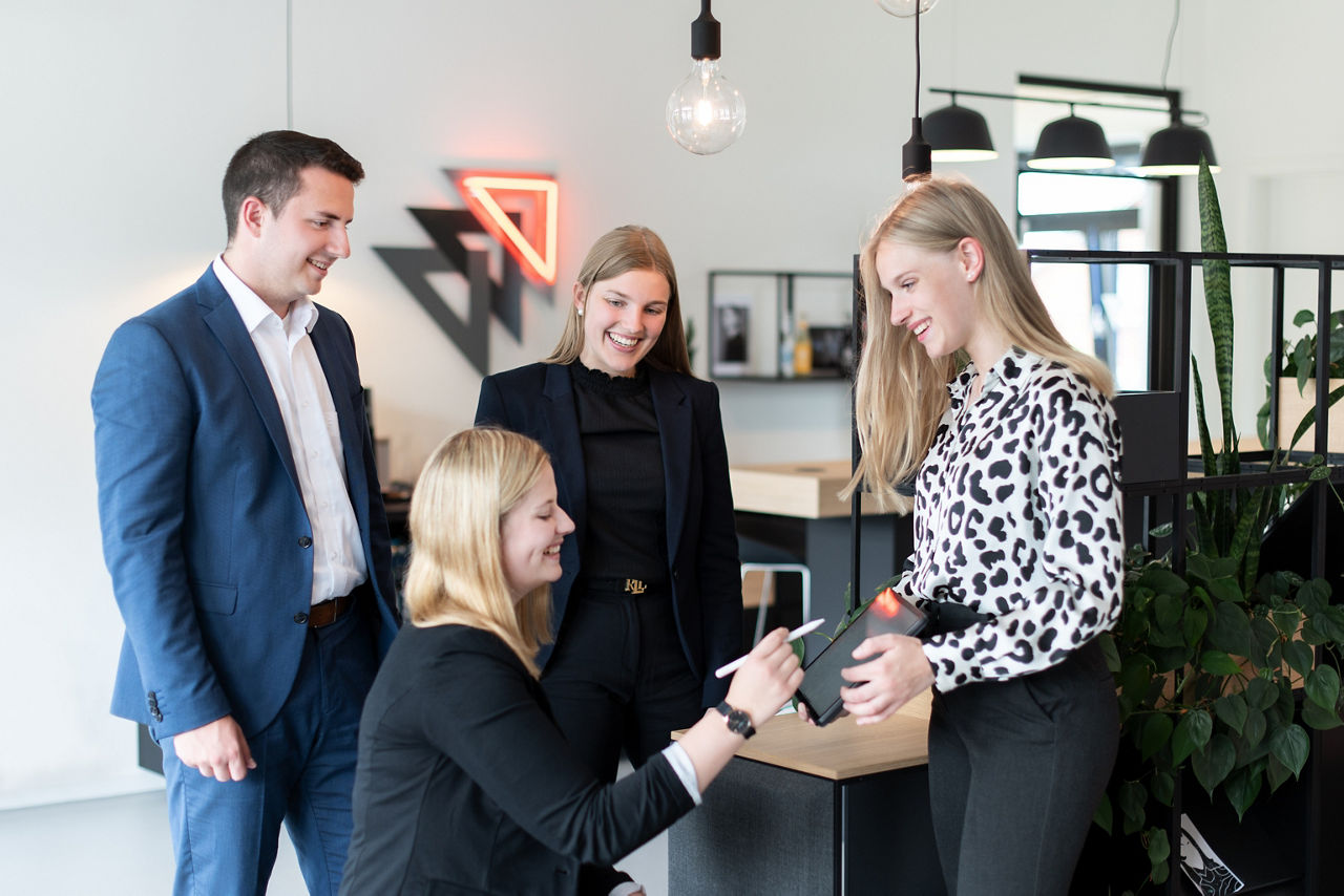 Gruppe junger Auszubildener