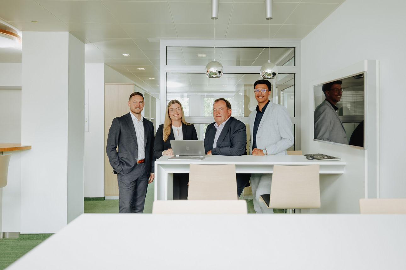 Binden Sie Fachkräfte langfristig an Ihr Unternehmen - Ihre Berater der Volksbank in Südwestfalen sind immer an Ihrer Seite