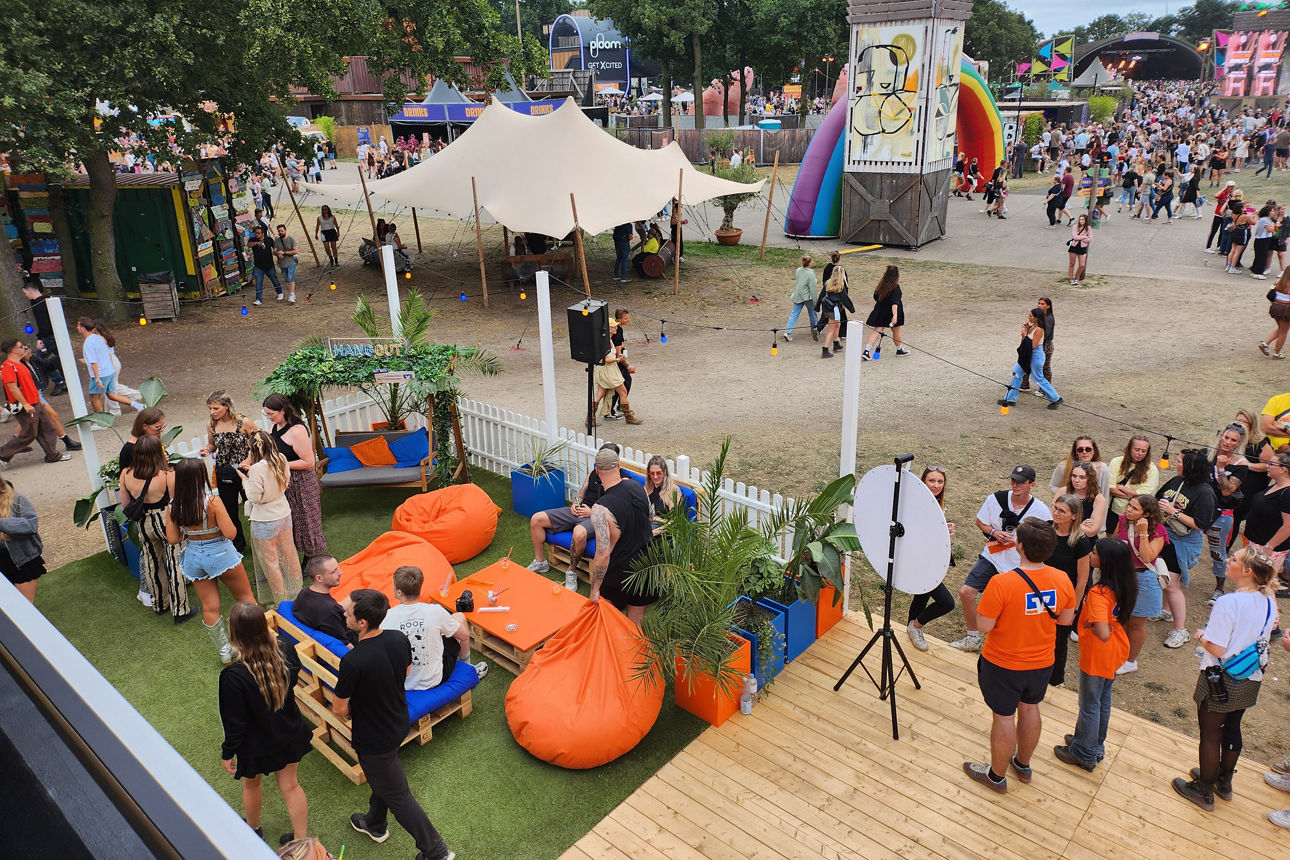 Aufnahme von der Volksbank-Chill-Out-Lounge von oben