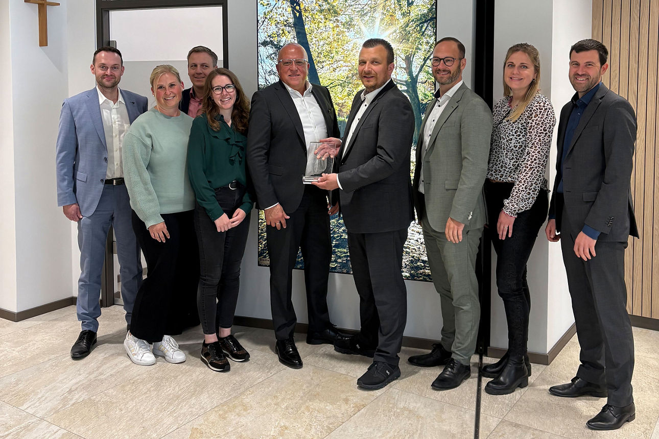 Gruppe an Mitarbeitenden der Schrobenhausener Bank eG