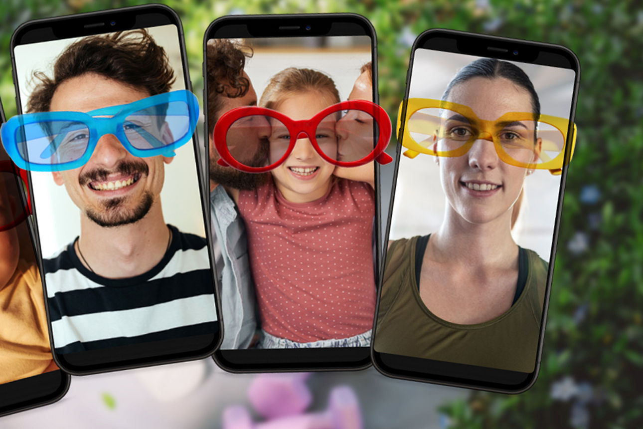 Fotos von Personen mit Brille auf Smartphones Links oben ist ein TheBänk und R+V Logo zu sehen