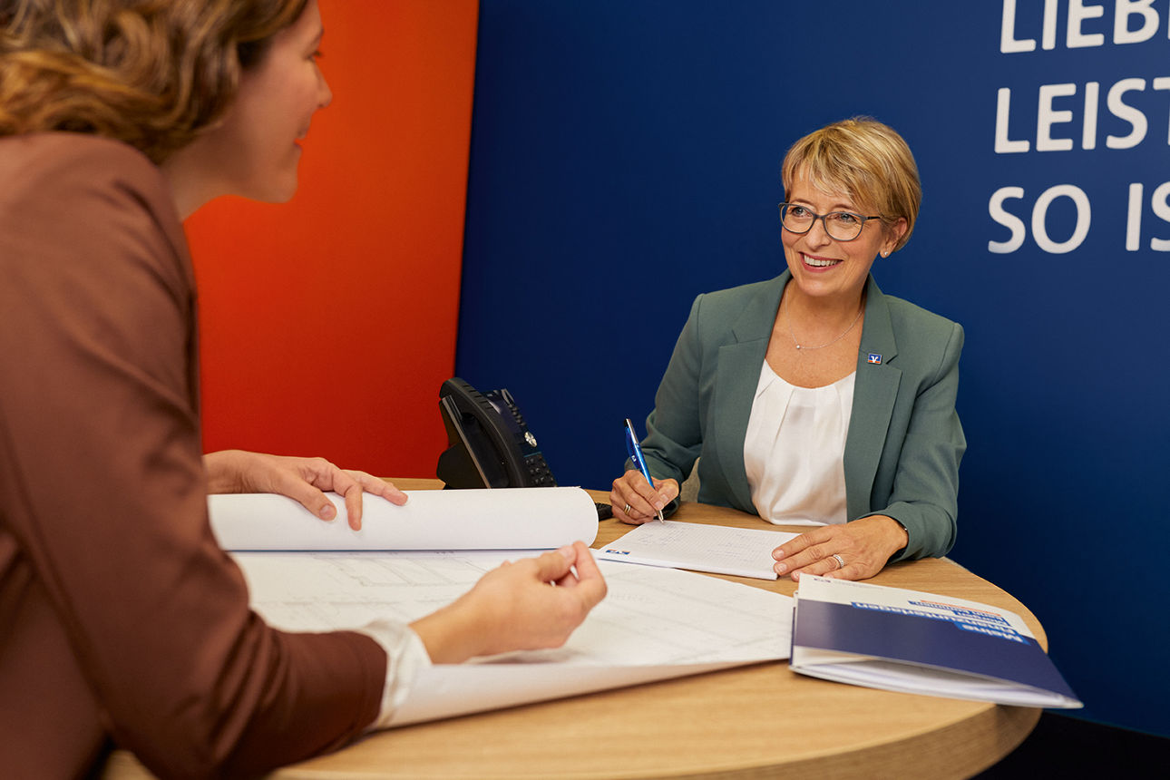 Beratungssituation in einem Büro