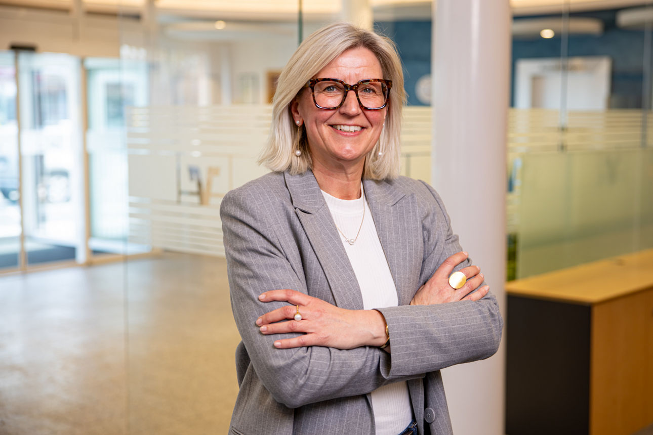 Eine Mitarbeiterin der Volksbank Geest eG