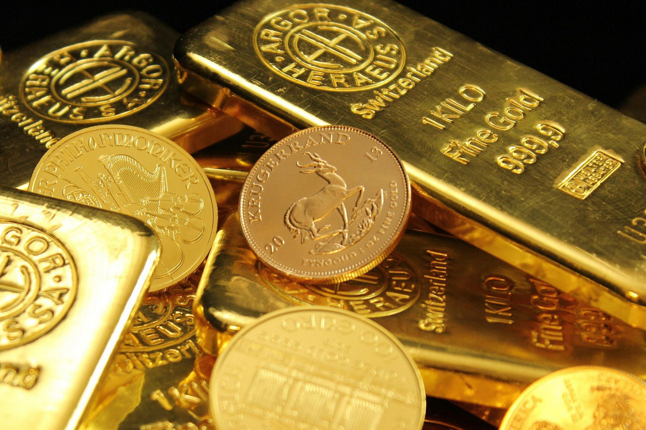 Goldbarren und Goldmünzen