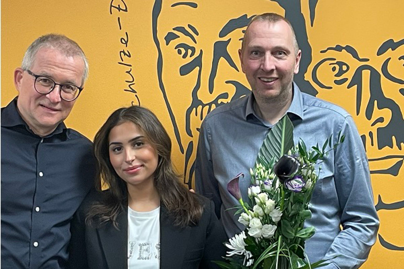 Foto von Frau Crapanzano mit dem Vorstand der Budenheimer Volksbank