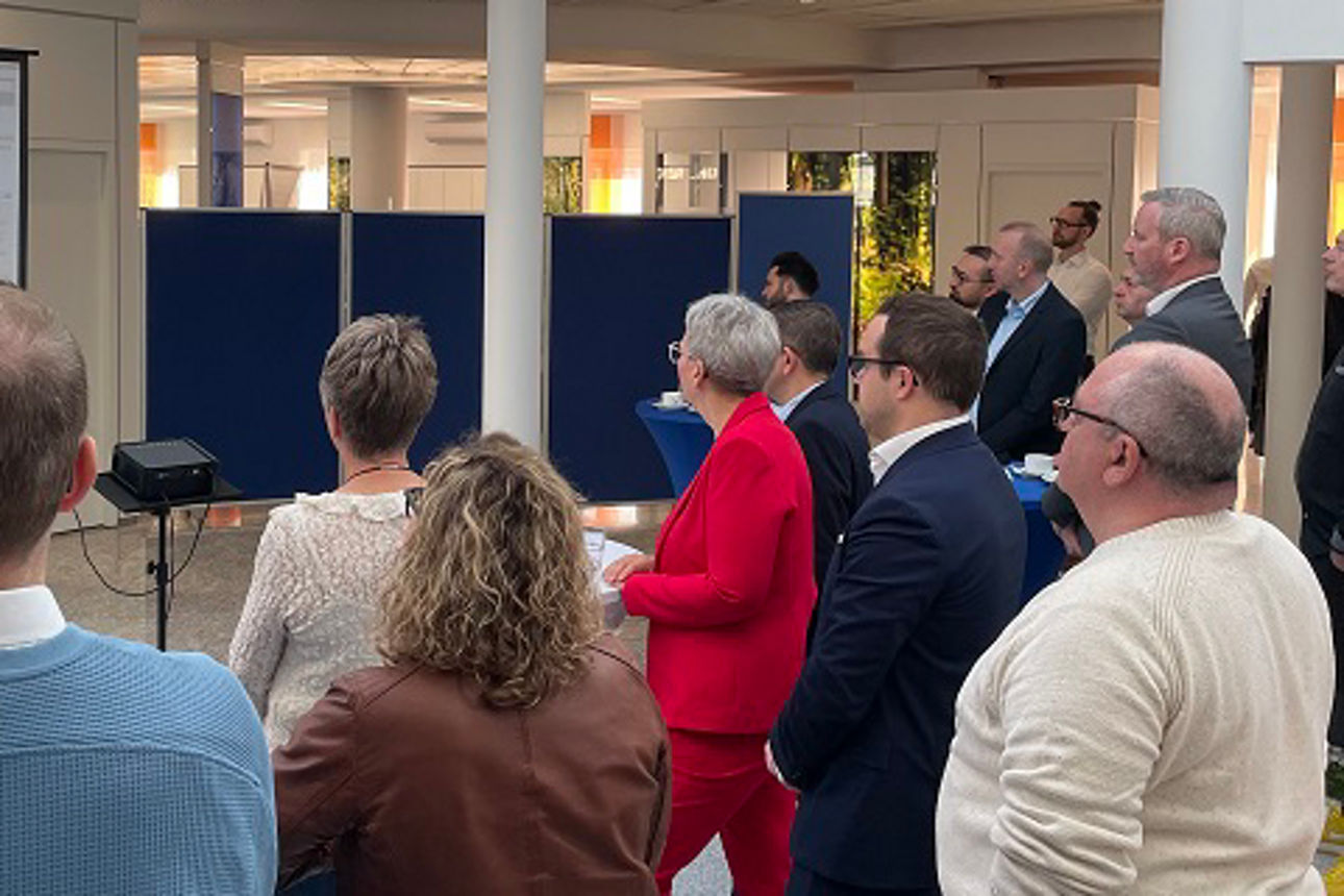 Foto der Teilnehmer beim Unternehmerfrühstück