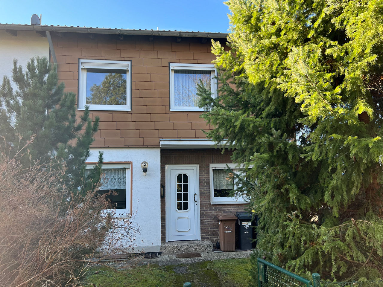 Solides, gepflegtes Reihenendhaus mit Garage in Vellmar