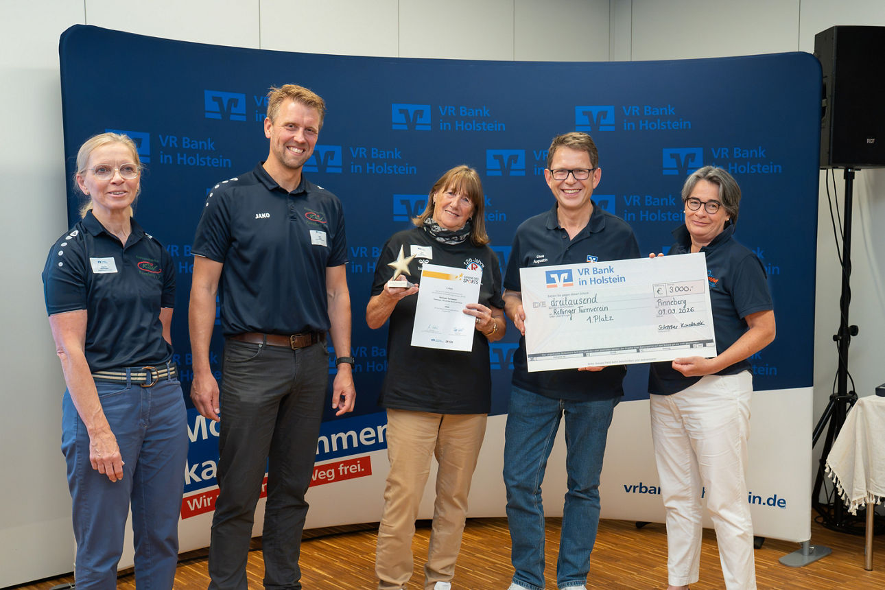 Gruppenfoto der Gewinner des „Stern des Sports“ in Bronze 2026 mit Vertretern der VR Bank in Holstein und des KSV