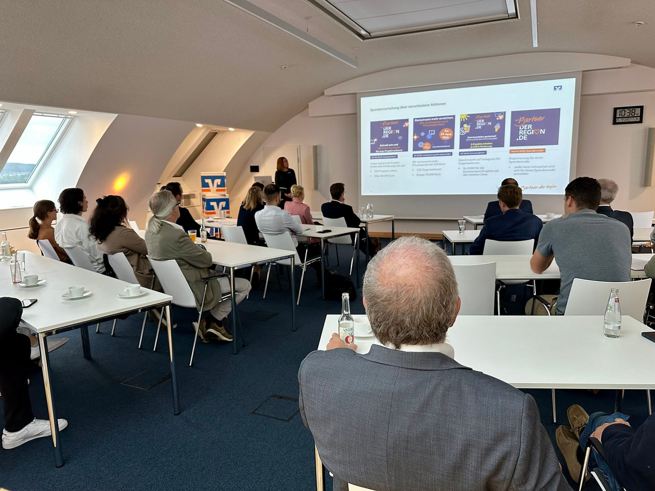 Carina Weider stellt die Spendenplattform Partner der Region vor