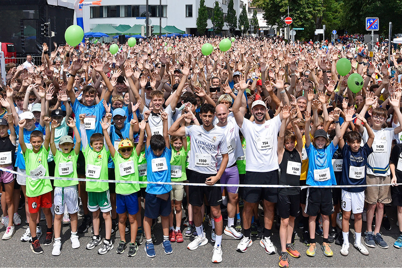 Die Läufer*innen vor dem Start des 20. Villinger Stadtlaufs