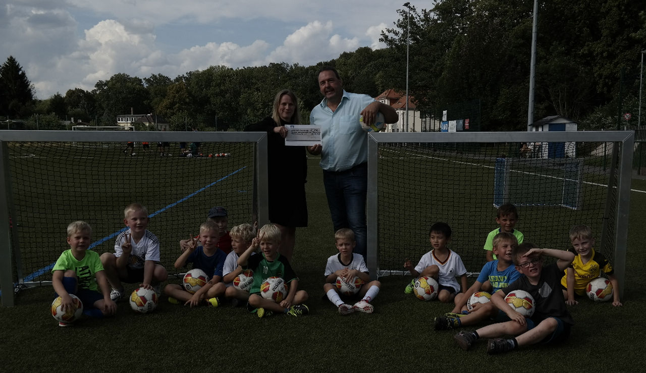 Scheckübergabe an den Förderverein Fußball-Nachwuchsschmiede Frankenberg / Sa. e.V