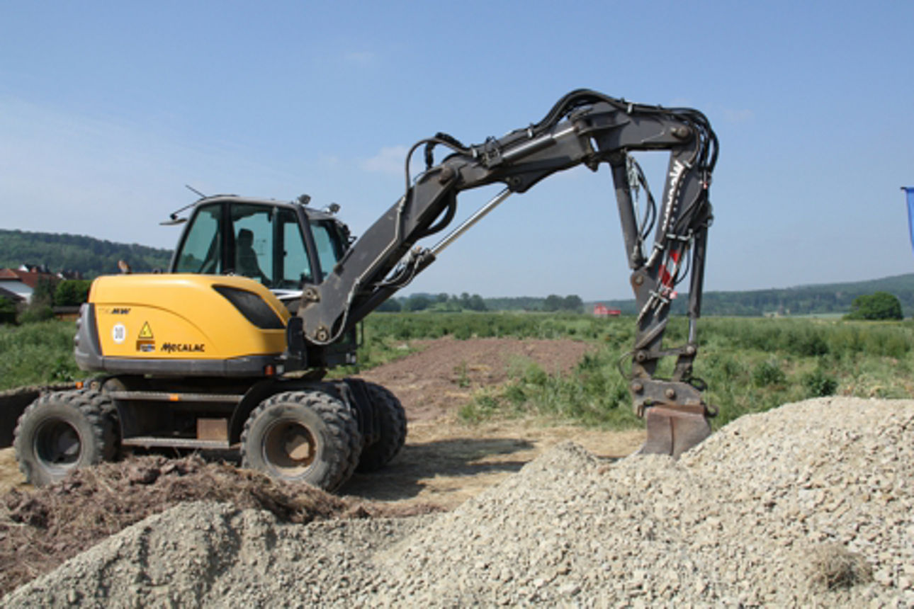  Die ersten Bauherren haben begonnen. 