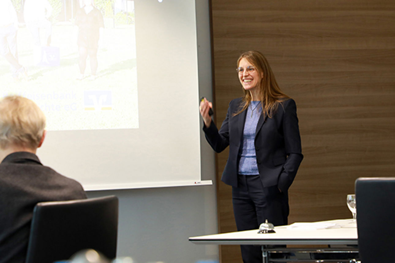  2024 02 20 Steuerberater-Frühstück_Website_Folgeseite unten_VR-Crowd-600x400.jpg