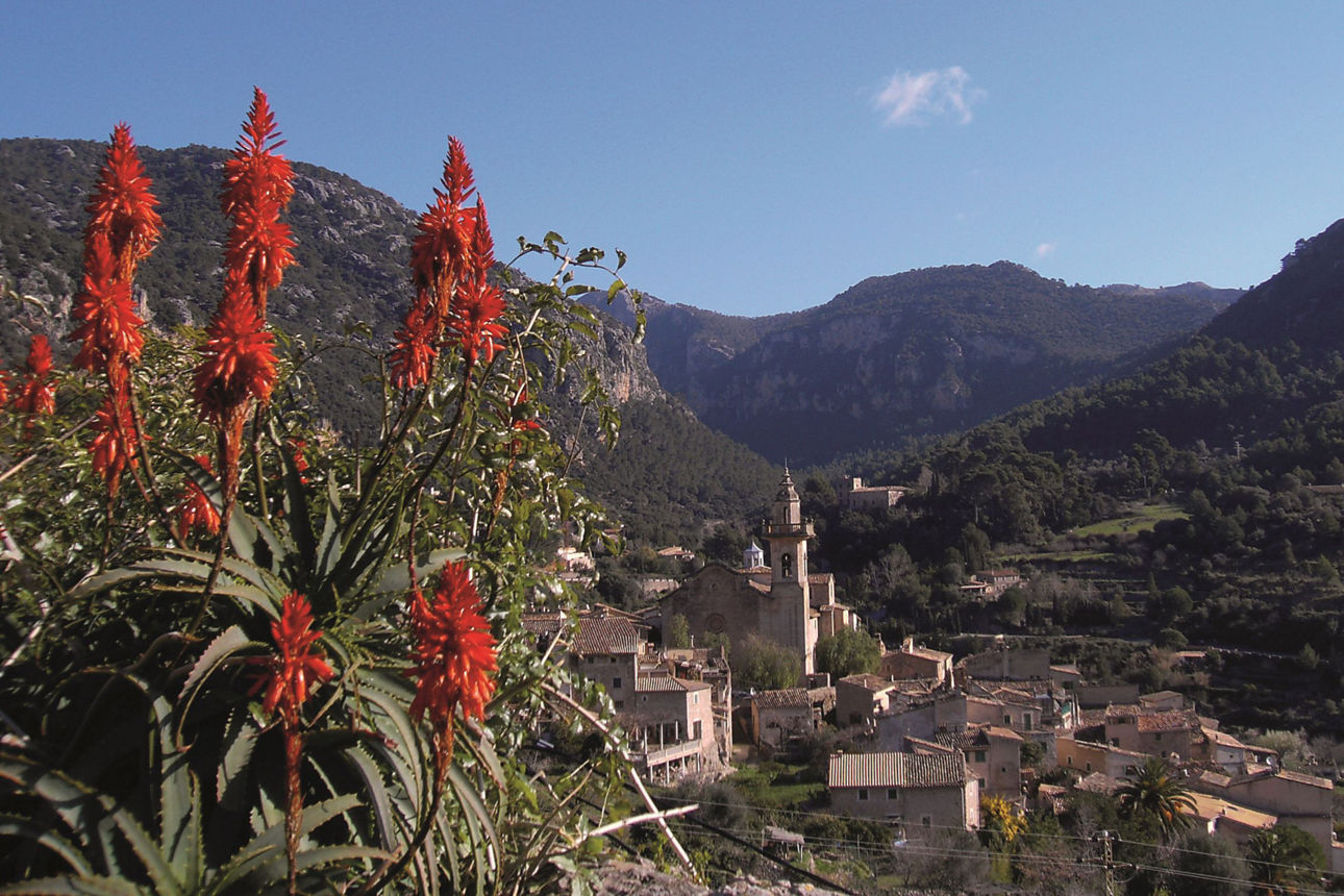 Die schäne Landschaft von Valldemossa. Copyright by RV-Touristik