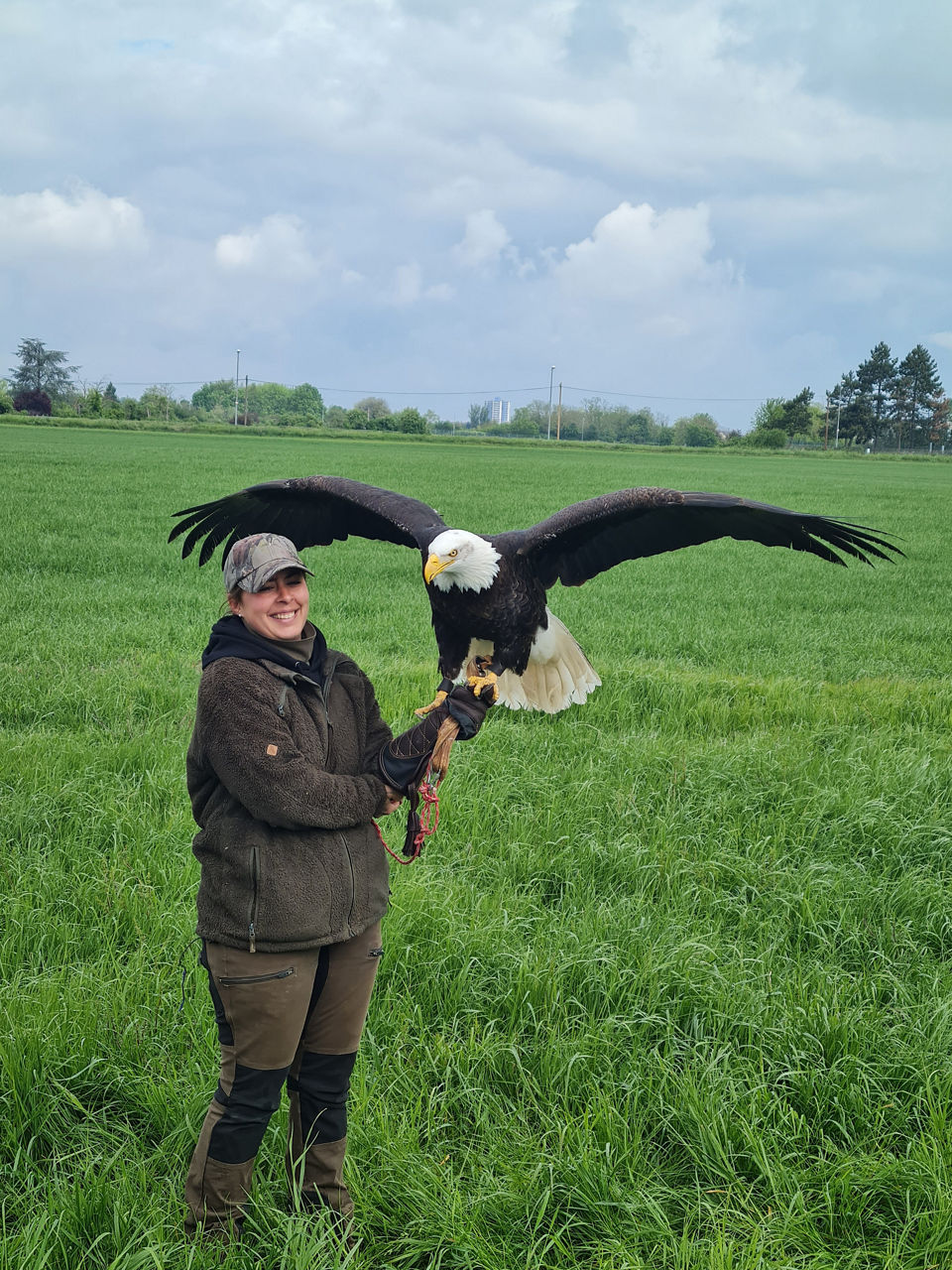 Falknerin mit Falke