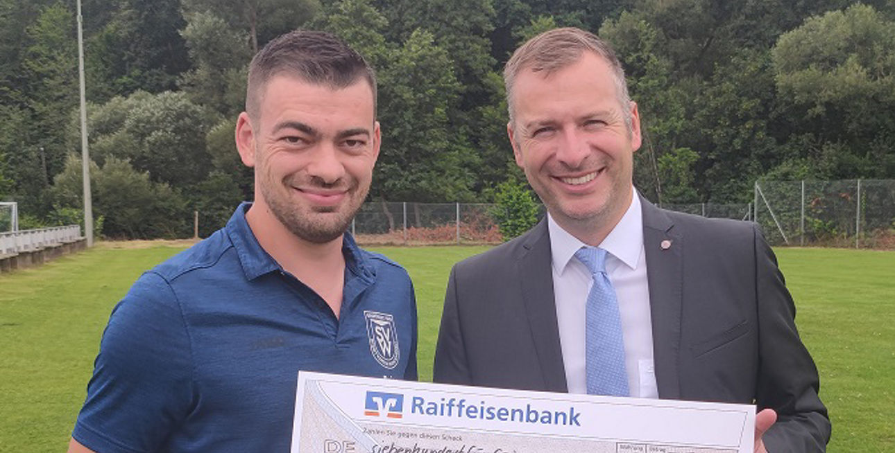 750 Euro für den 5. Raiffeisen-Cup des SV Wenzenbach e.V.