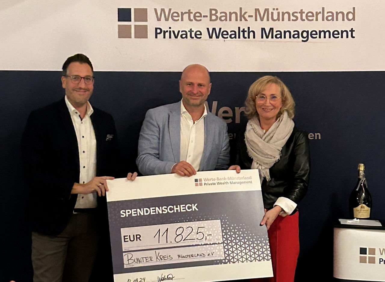 Bunter Kreis Münsterland e.V. freut sich über den Spendenscheck nach dem Herren-Golfturnier der Werte-Bank-Münsterland