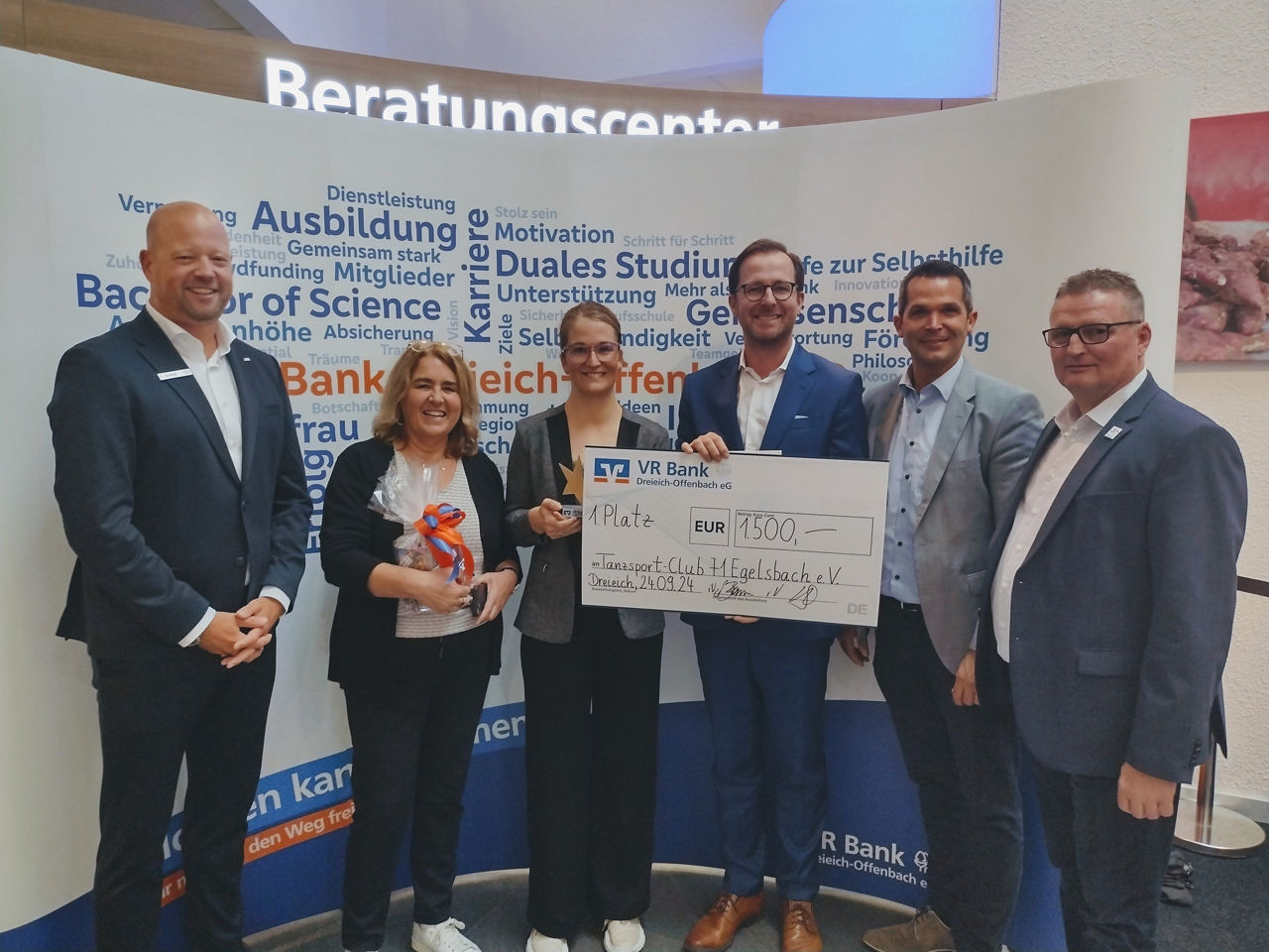 Preisverleihung "Sterne des Sports" in Bronze 2024 an den Tanzsportclub 71 Egelsbach e.V. Preisverleihung "Sterne des Sports" in Bronze 2024 an den Tanzsportclub 71 Egelsbach e.V.