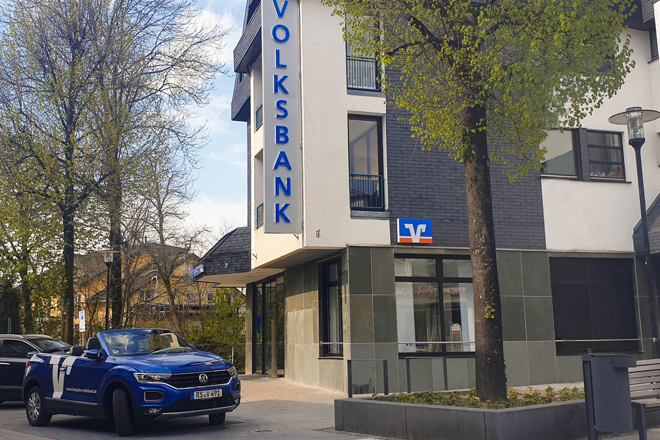 Unsere drei Vorstände stehen nebeneinander