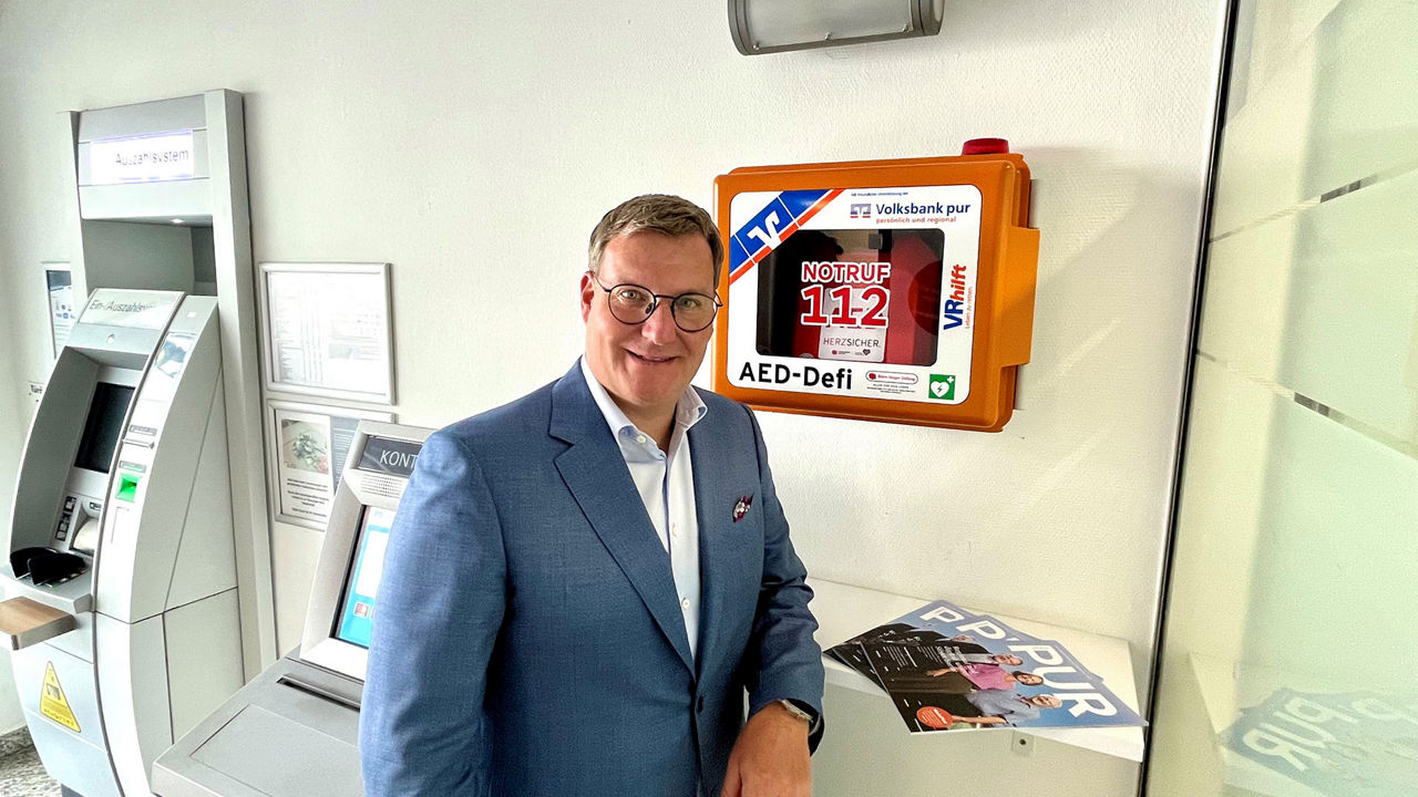 Die Beteiligten der Spendenübergabe