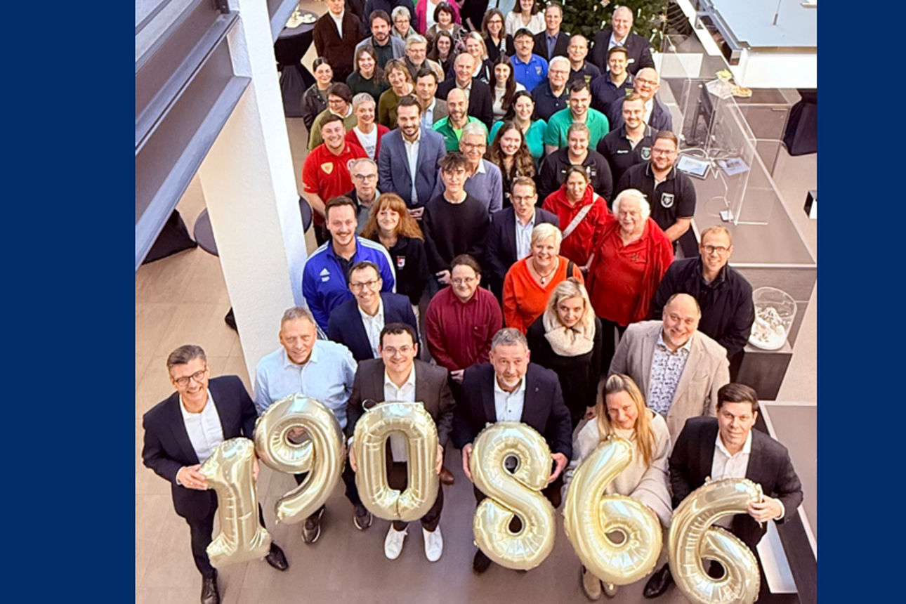 Schüler lernen gemeinsam in der Klasse