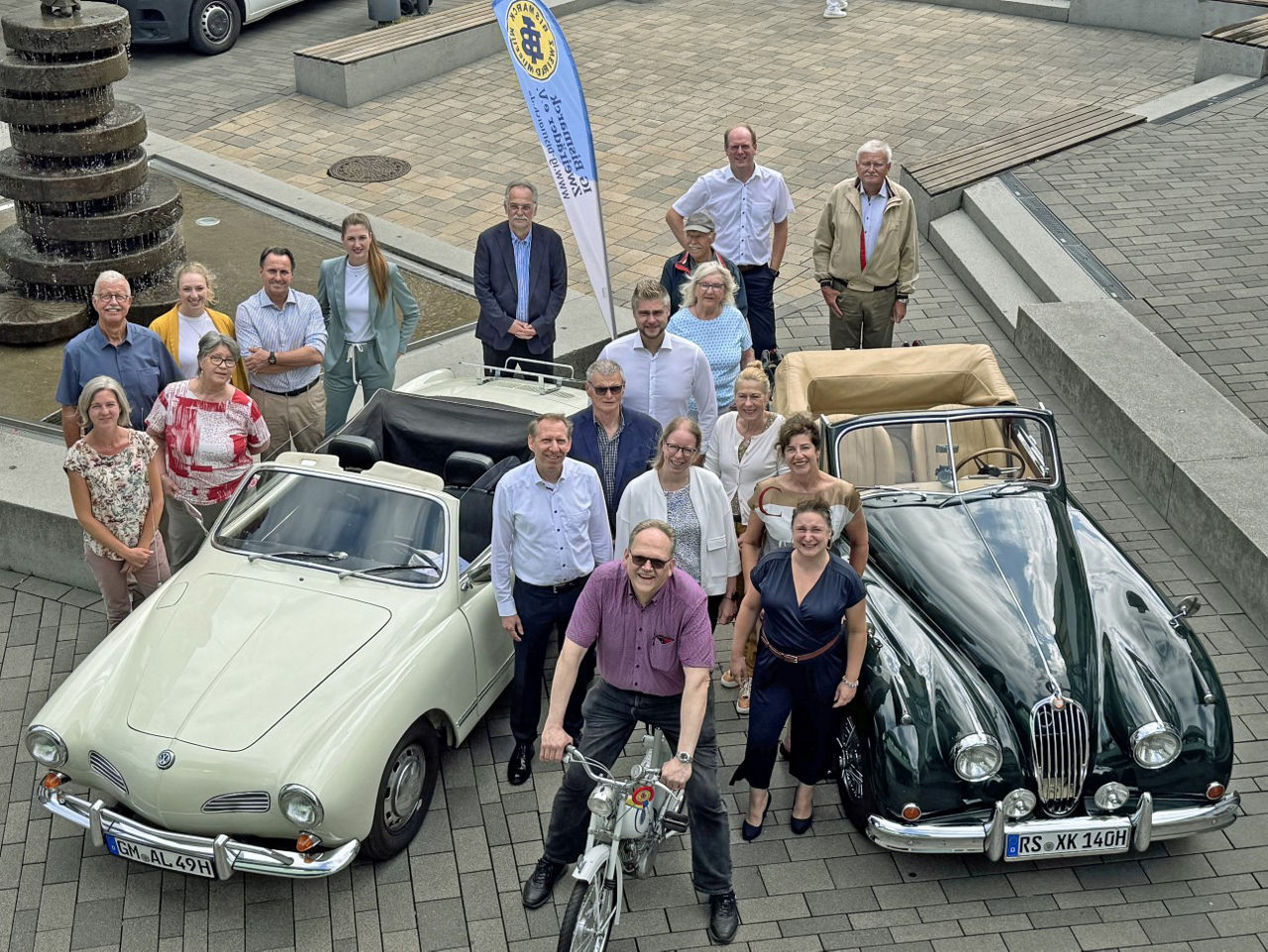 Gruppenfoto mit Vertretern von Volksbank Oberberg und IG Bismarck.