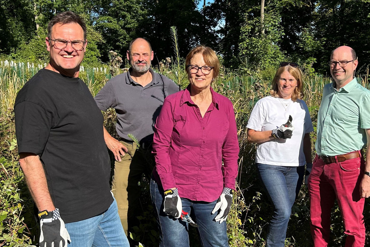 Personengruppe im Mönsheimer Wald