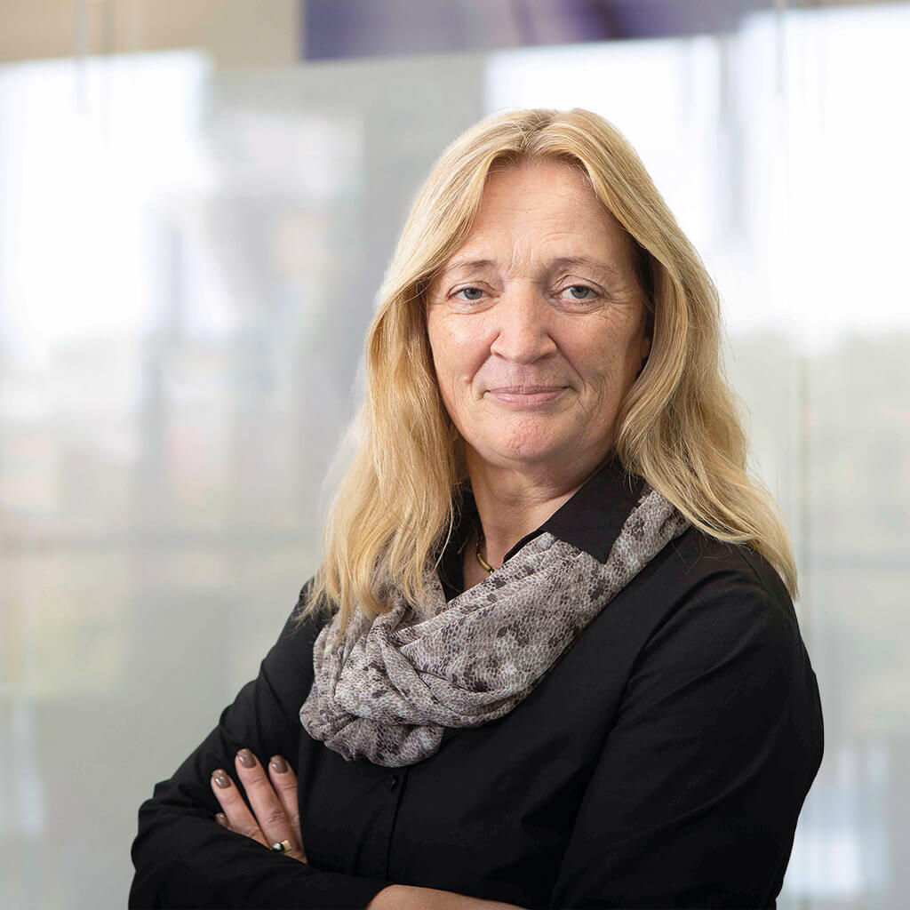 Portraitfoto von Sonja Hütter