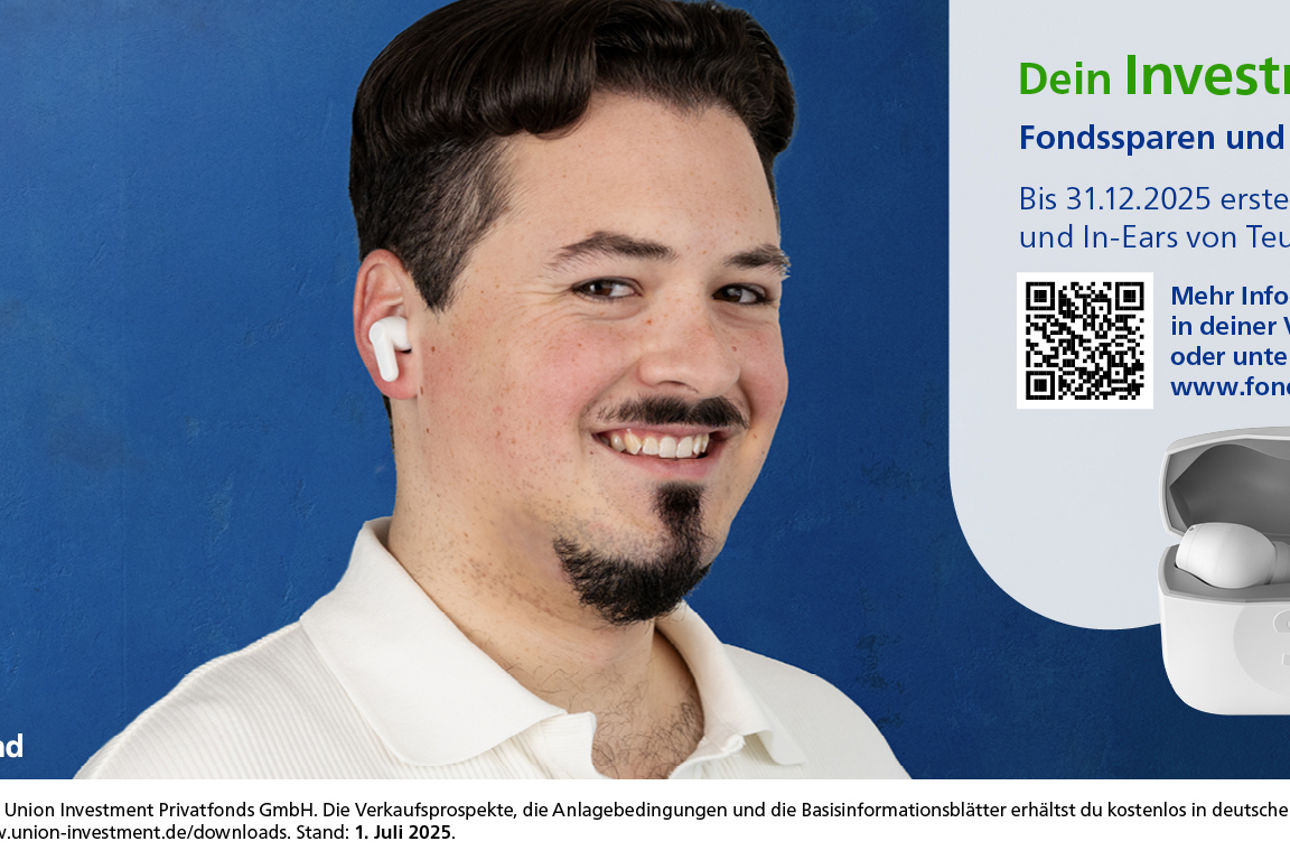 Kundenberater Vincent Peltzer mit Kopfhörern