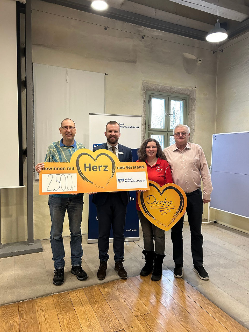 Spendenübergabe an den FC Nordhalben