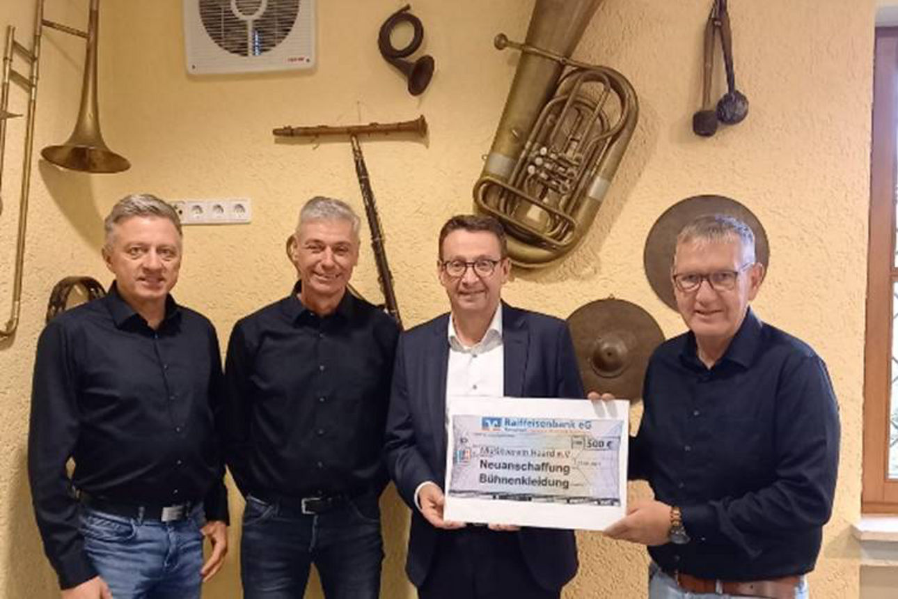 Spendenübergabe Musikverein Haard