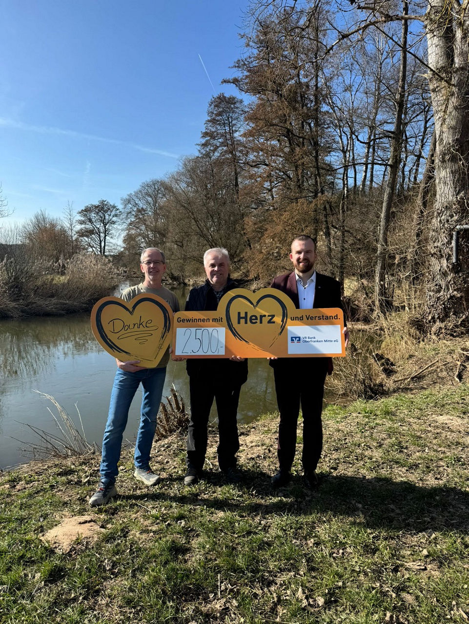 Spendenübergabe an die Sportfischer Oberzettlitz