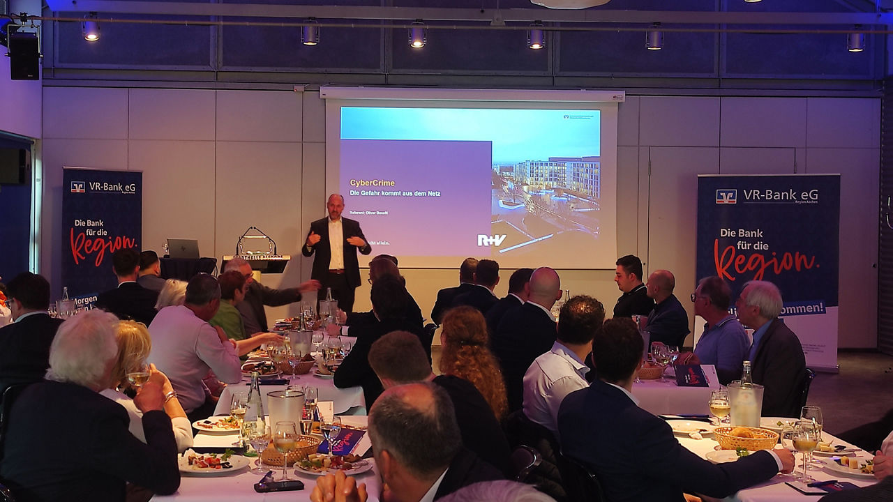 Firmenkundenveranstaltung „Wine & Crime“