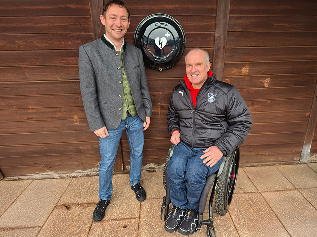 Bild der Spendenübergabe