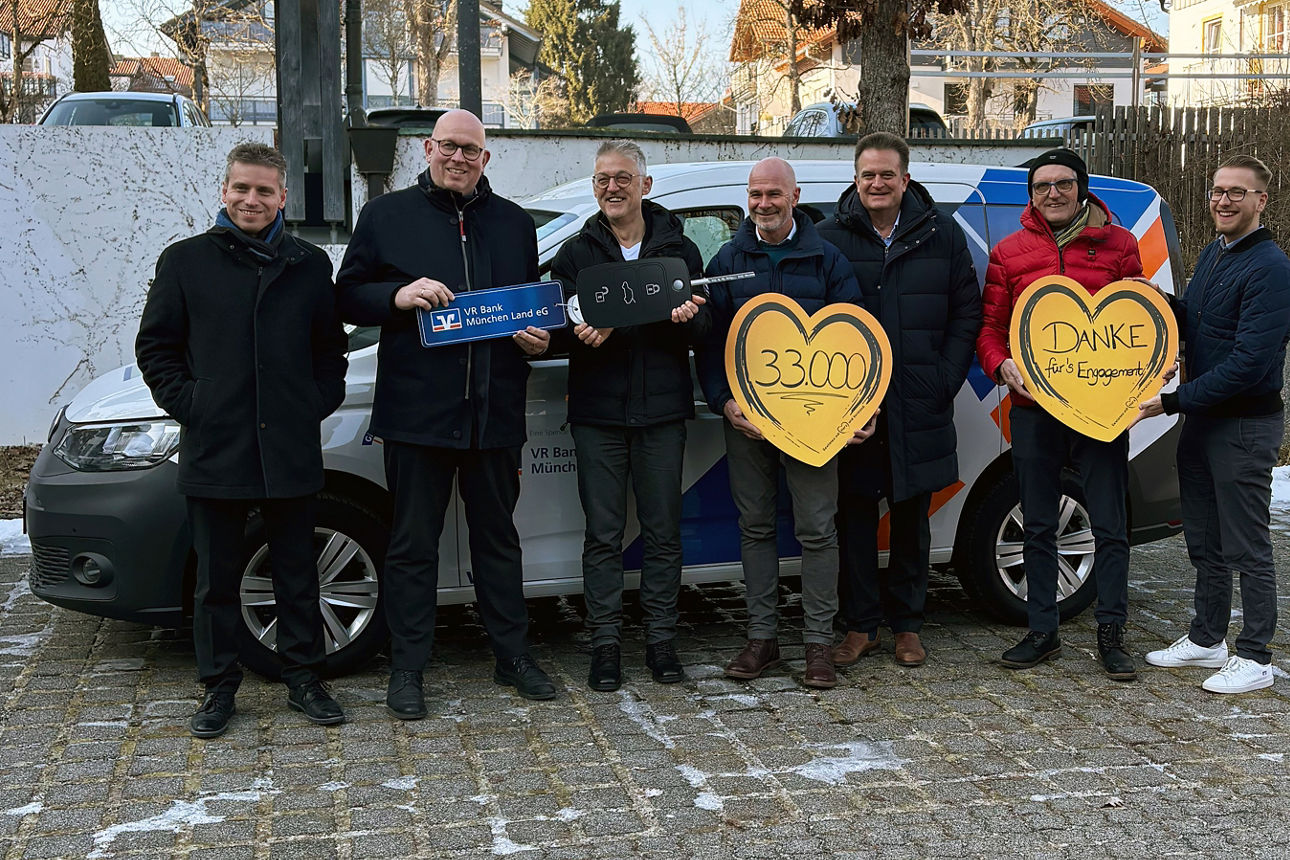 VW Caddy im Wert von 33.000€ überreicht