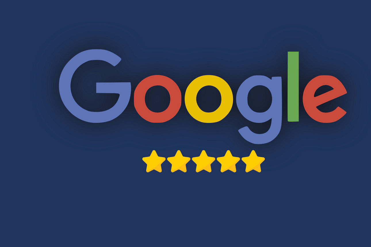 Google-Logo mit 5 Sternen