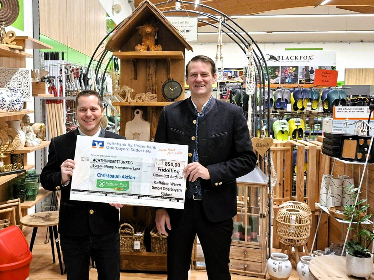 Bild der Spendenübergabe