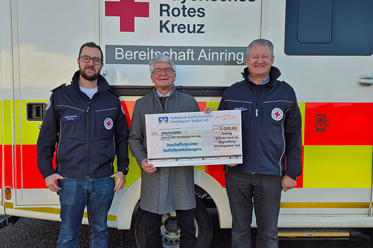 Bild der Spendenübergabe