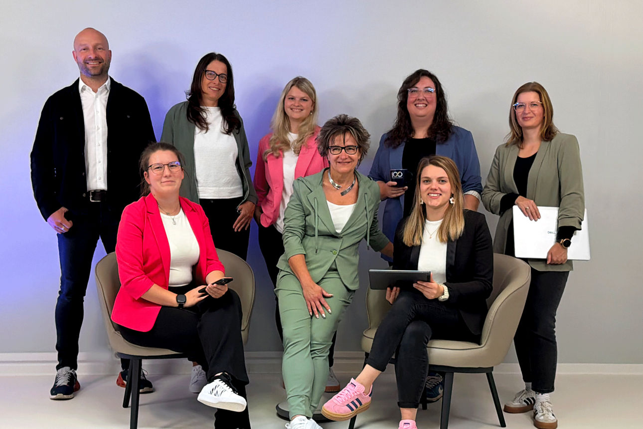 Das Team der Abteilung Wohnbau, fünf weibliche Beraterinnen und ein männlicher Berater.