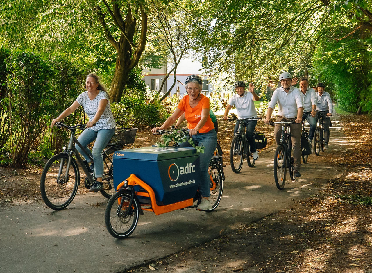 Beteiligte und Sponsoren der Aktion Stadtradeln starten gemeinsame Fahrradtour | Foto Florian Skupin