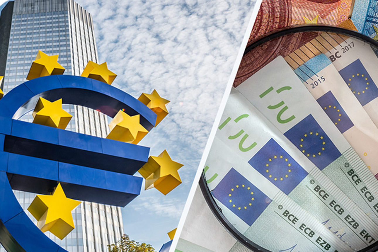 Links die Euro-Symbol-Skulptur vor der Europäischen Zentralbank in Frankfurt und rechts eine Lupe auf Euro-Scheinen liegend.