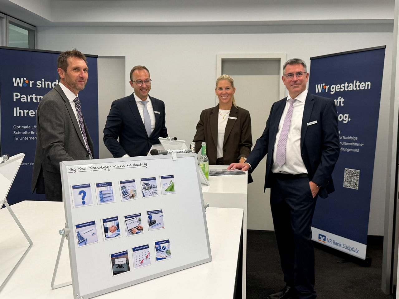 Thorsten Kuntz, Tino Klink, Carina Lützenberger und Carsten Greller beim VR FinanceFORUM 2026