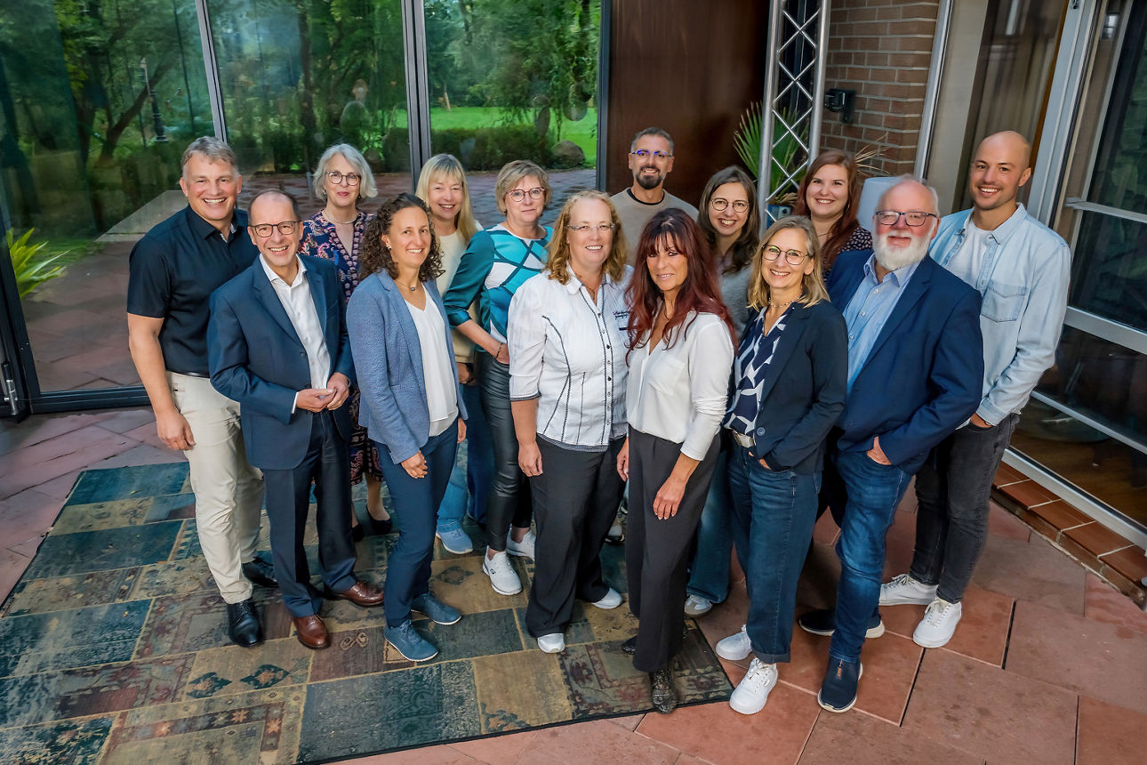 Gruppenbild der Dienstjubilare 2026 der Volksbank eG Oldenburg-Land Delmenhorst