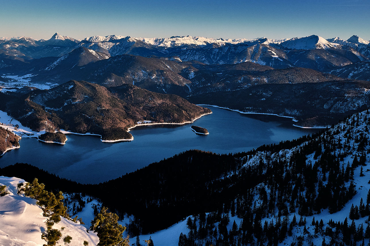 Wanderung - Foto: © Stefan Ißmer  (See zwischen den Bergen)
